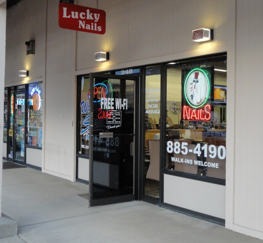 Manicure and internet